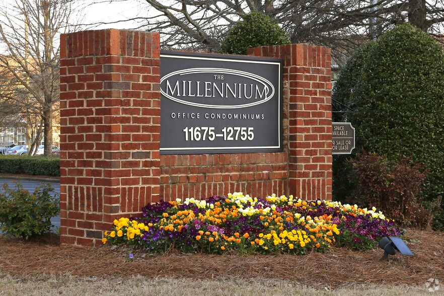 More Photos Of 11675 Century Dr, Alpharetta Office Residential For Lease