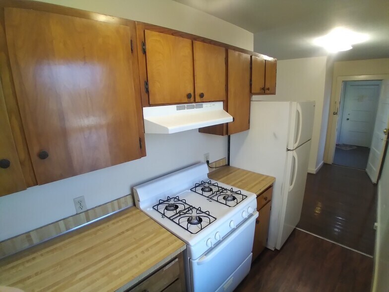 More Photos Of 219 W Magnolia Ave, San Antonio Apartments For Sale