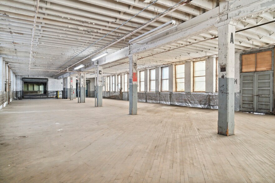 More Photos Of 2916 Weikel St, Philadelphia Warehouse For Sale