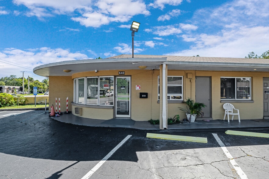 More Photos Of 640 S Ridgewood Ave, Daytona Beach Hotel For Sale