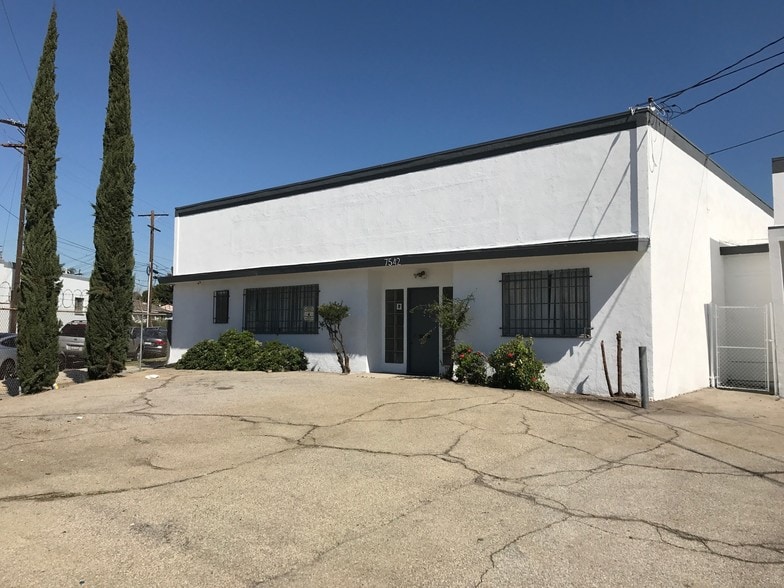 More Photos Of 7542 San Fernando Rd, Sun Valley Warehouse For Lease