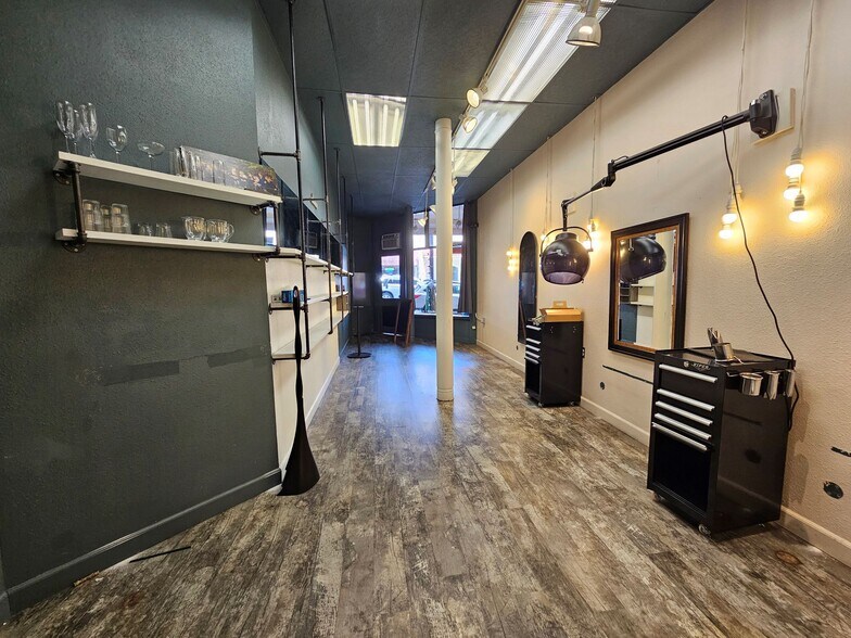 More Photos Of 877 Fourth St, San Rafael Storefront For Lease
