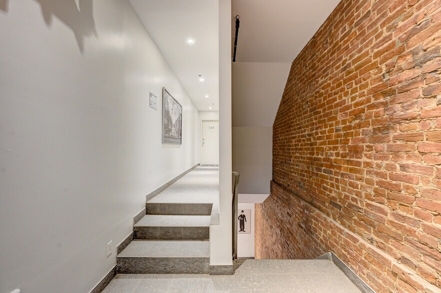 More Photos Of 468-470 Rue Mcgill, Montréal Apartments For Sale