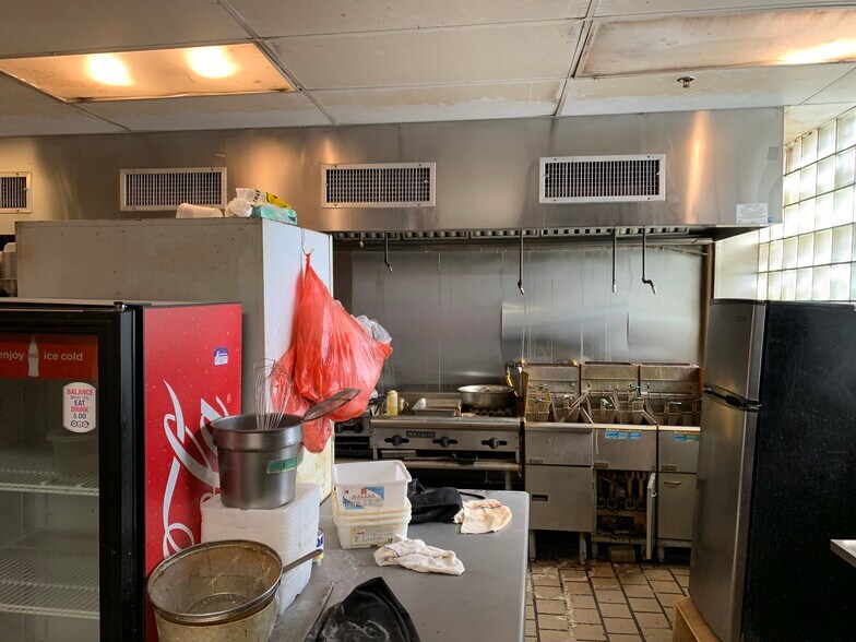 More Photos Of 2501 N Charles St, Baltimore Apartments For Lease