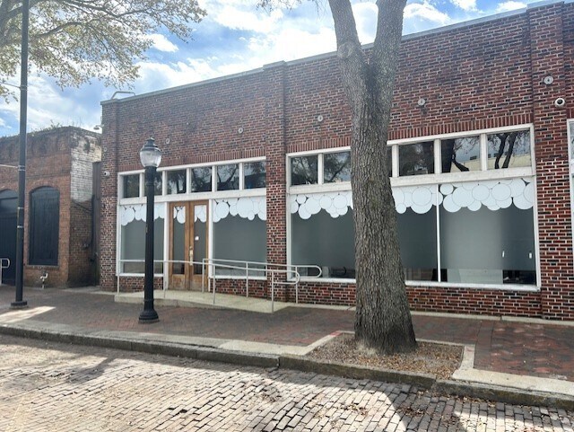 Primary Photo Of 15 SW 1st Ave, Gainesville Storefront For Lease