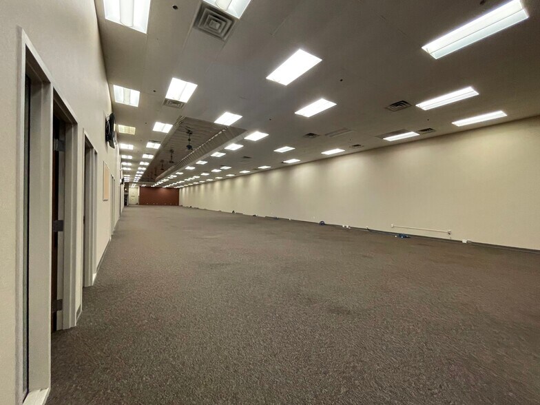 More Photos Of 6200 State St, Saginaw Office For Lease