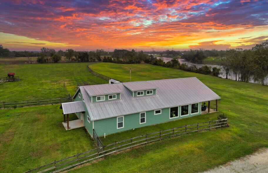 More Photos Of 3559 FM 521 Rd, Brazoria Specialty For Sale