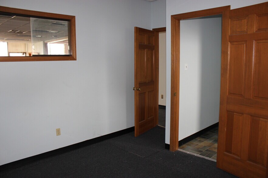 More Photos Of 1384-1388 Dixwell Ave, Hamden Office For Lease