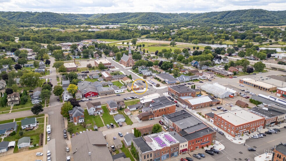 More Photos Of 106 2nd St E, Wabasha Storefront For Lease