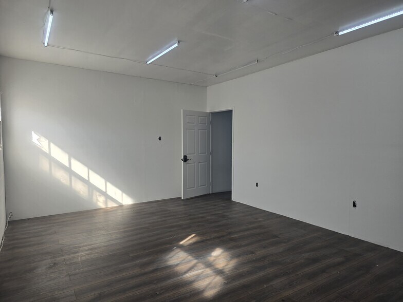 More Photos Of 224 E 2nd St, Calexico Storefront For Lease