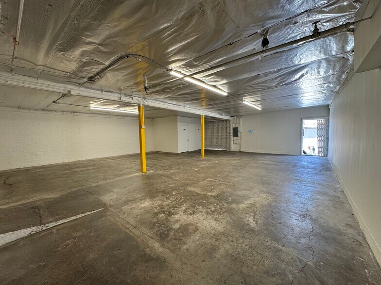 More Photos Of 4233 City Terrace Dr, Los Angeles Industrial For Sale
