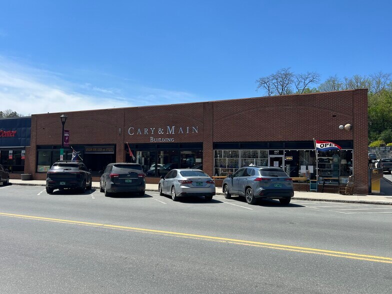 Primary Photo Of 443 Railroad St, Saint Johnsbury General Retail For Sale
