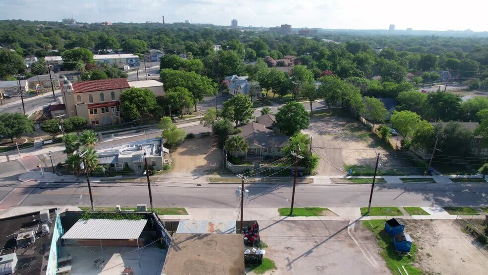 More Photos Of 601 E Ashby Pl, San Antonio Restaurant For Lease