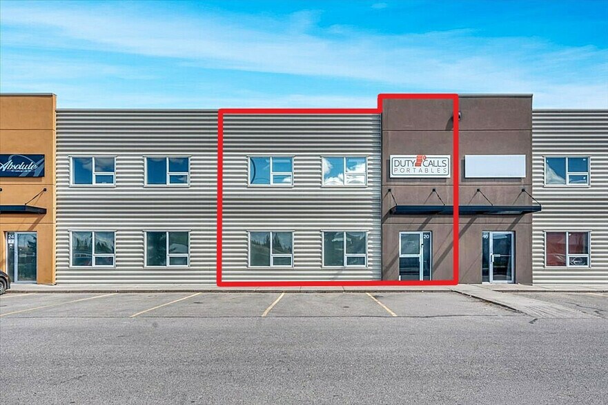 More Photos Of 393 Rd Avenue East, Foothills No 31 Service For Sale