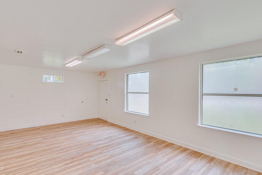 More Photos Of 1403 Spring Hill Ave, Mobile Healthcare For Sale