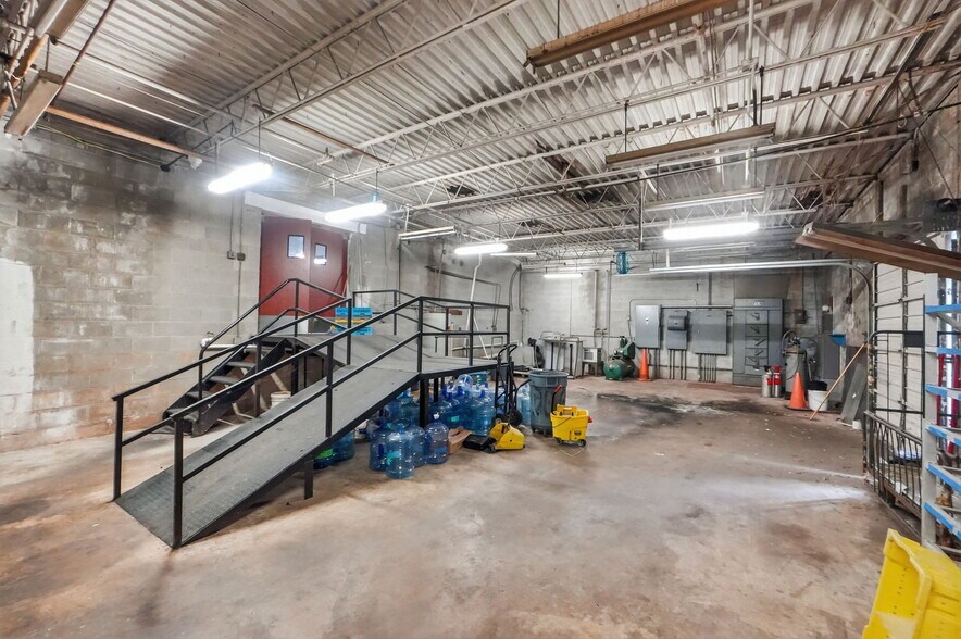 More Photos Of 3425 Sinclair Ln, Baltimore Warehouse For Sale