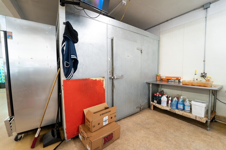 More Photos Of 5037-5041 Olivehurst Ave, Olivehurst Freestanding For Sale