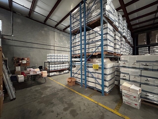 More Photos Of 821 Union Pacific Blvd, Laredo Warehouse For Lease