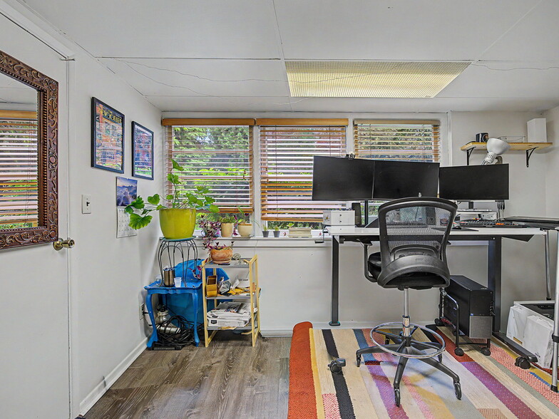 More Photos Of 10423 SE 23RD Ave, Portland Medical For Sale
