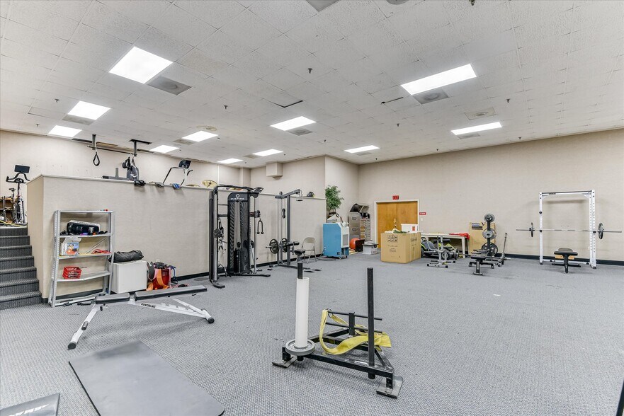 More Photos Of 1089 Augusta Rd, Warrenville Office For Sale