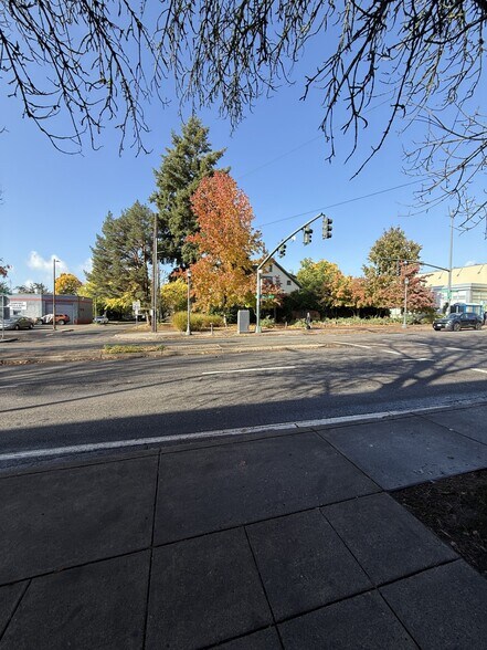 More Photos Of Knott & MLK blvd, Portland Land For Sale
