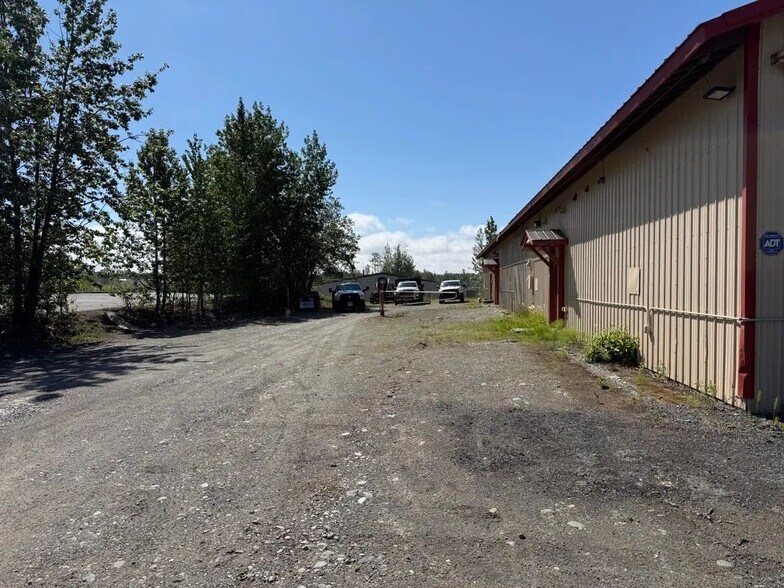 More Photos Of 276 E Danna Ave, Wasilla Warehouse For Sale