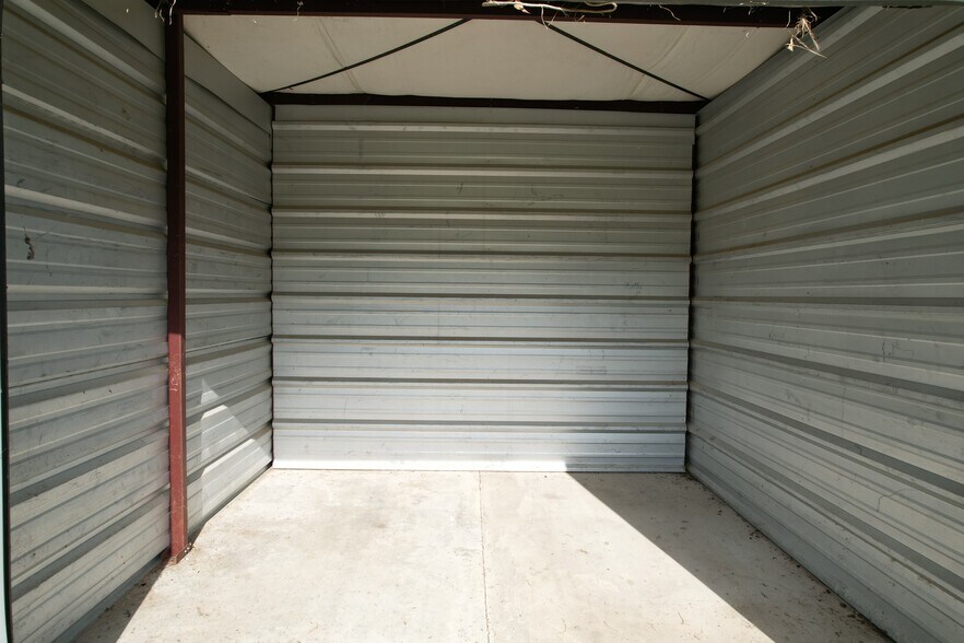 More Photos Of 1811 Basile Eunice Hwy, Basile Self Storage For Sale