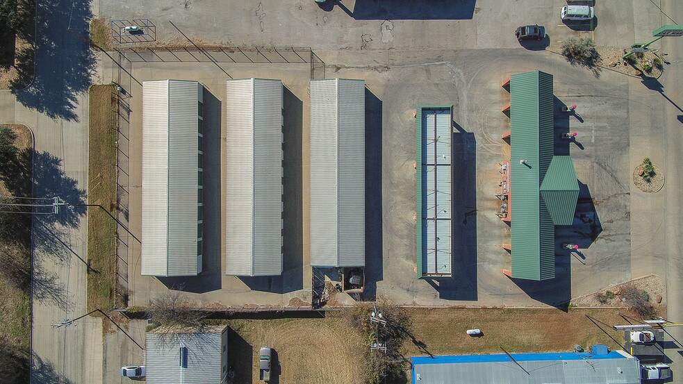 More Photos Of 1433 N Plaza Dr, Granbury Self Storage For Sale
