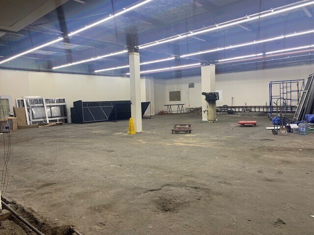 More Photos Of 33 Herriot St, Yonkers Warehouse For Lease