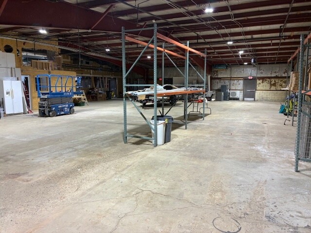 More Photos Of 16555 W Cleveland Ave, New Berlin Manufacturing For Lease