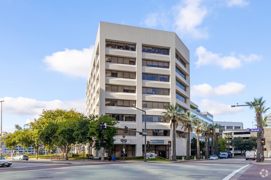More Photos Of 701 N Brand Blvd, Glendale Office For Lease