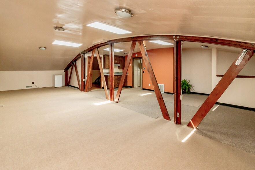 More Photos Of 1601 6th Ave, Tacoma Freestanding For Lease