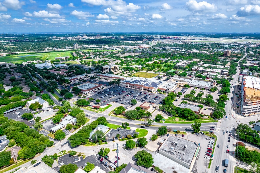 More Photos Of 999 E Basse Rd, San Antonio Unknown For Lease