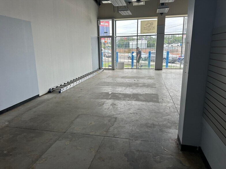 More Photos Of 3063 Cropsey Ave, Brooklyn Storefront For Lease