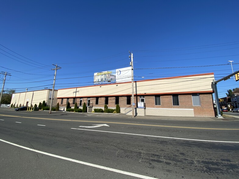 More Photos Of 1990-2002 Commerce Dr, Bridgeport Distribution For Lease