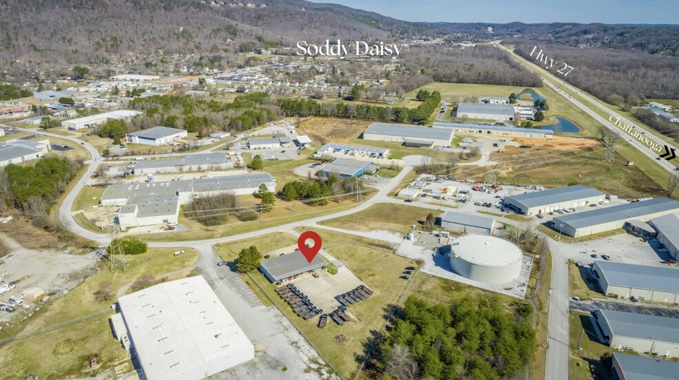 More Photos Of 218 Industrial Park Dr, Soddy Daisy Light Distribution For Sale