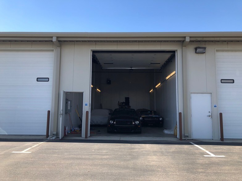 More Photos Of 3656 Stagecoach Rd, Longmont Warehouse For Lease