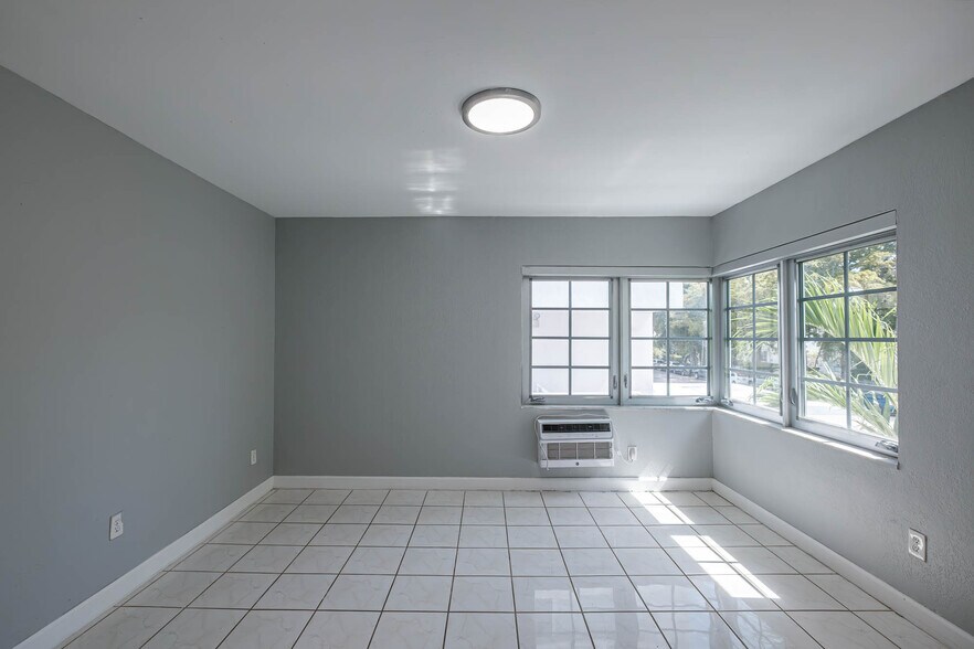 More Photos Of 951 Jefferson Ave, Miami Beach Multifamily For Sale