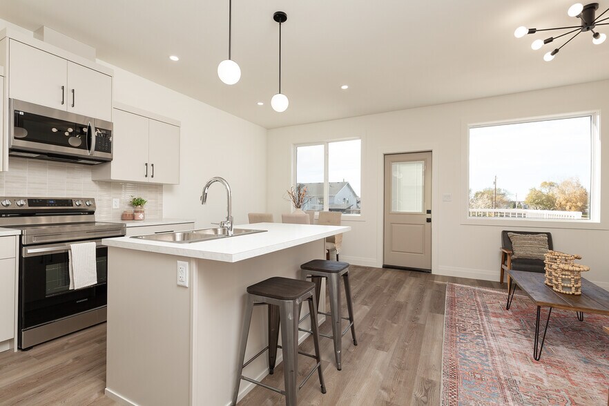 More Photos Of 304 50 w, Raymond Multifamily For Sale