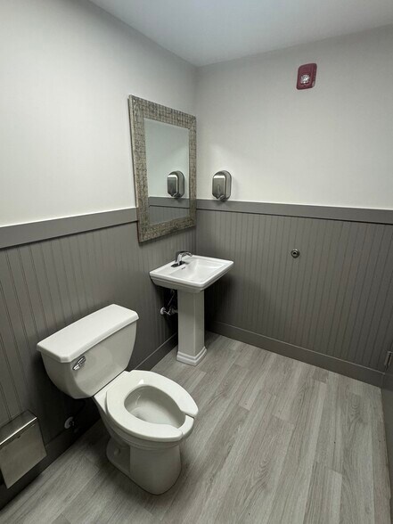 More Photos Of 4 N Exeter St, Baltimore Loft Creative Space For Lease