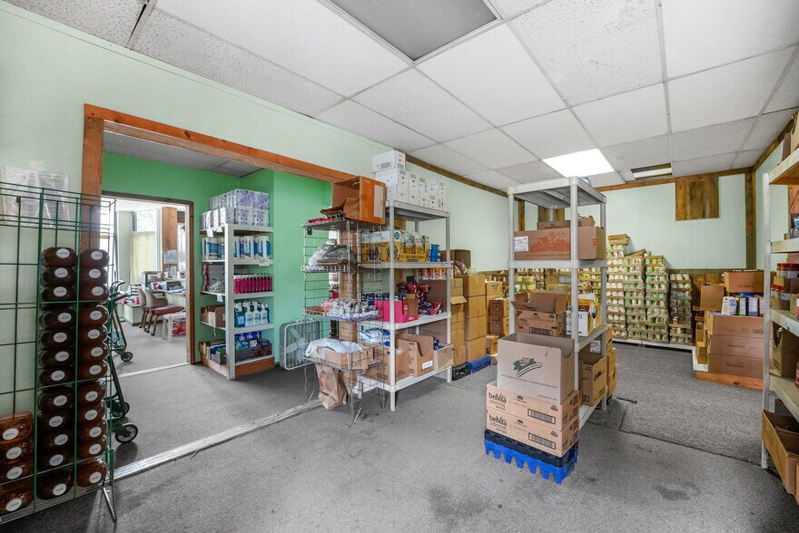 More Photos Of 10907 Main St, Honor Flex For Sale