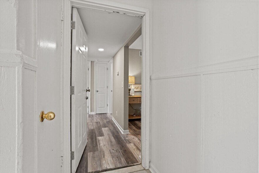 More Photos Of 110-118 Greenforest Cir, Liberty Apartments For Sale