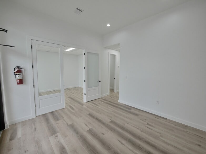 More Photos Of 23406 Kingsland Blvd, Katy Loft Creative Space For Lease