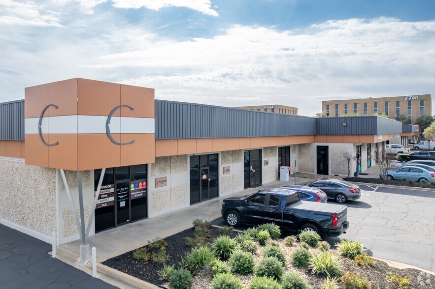 More Photos Of 7801 N Lamar Blvd, Austin Unknown For Lease