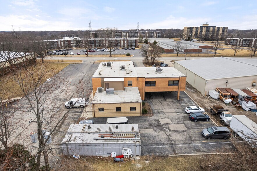 More Photos Of 5413 Walnut Ave, Downers Grove Office For Lease
