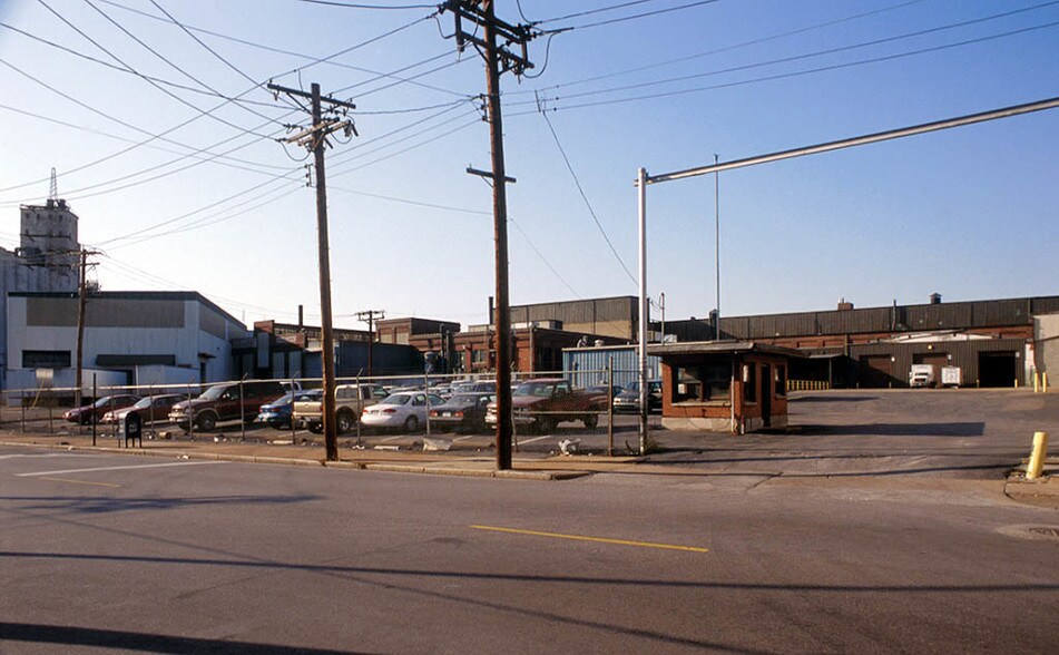 More Photos Of 5319 Shreve Ave, Saint Louis Manufacturing For Lease