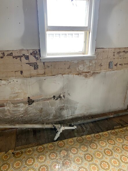 More Photos Of 532 Grand Ave, Little Chute Restaurant For Lease