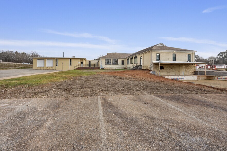 More Photos Of 3955 Highway 53, Hoschton Freestanding For Sale