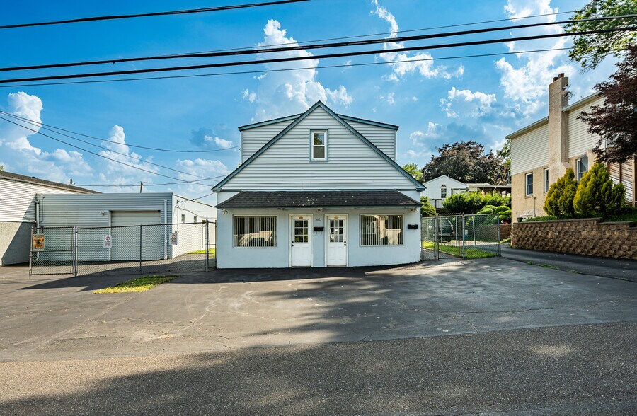 More Photos Of 663 Clearview Ave, Trevose Light Manufacturing For Sale