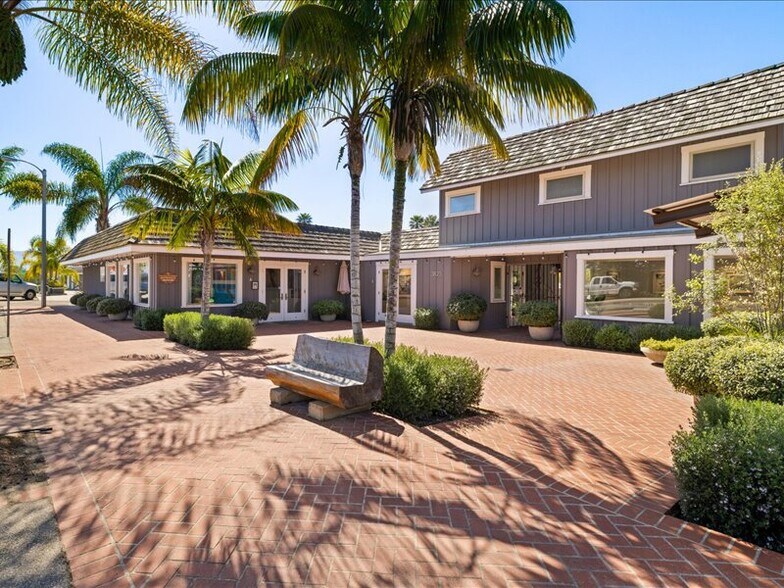More Photos Of 3823 Santa Claus Ln, Carpinteria Restaurant For Sale